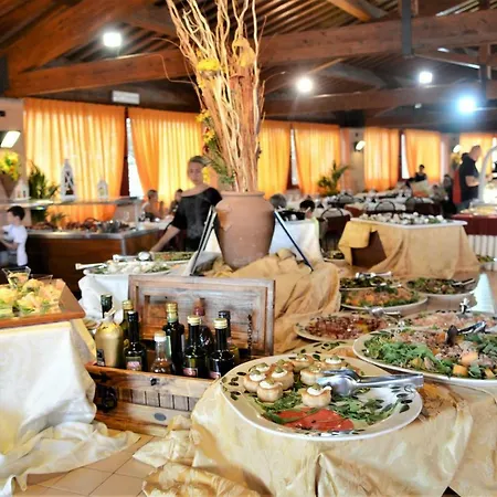 Апарт-отель Hotel Palace Corte Dei Tusci 4*